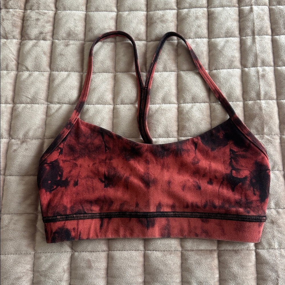 Lululemon Tie Dye Sports Bra - Size 4 ❤️